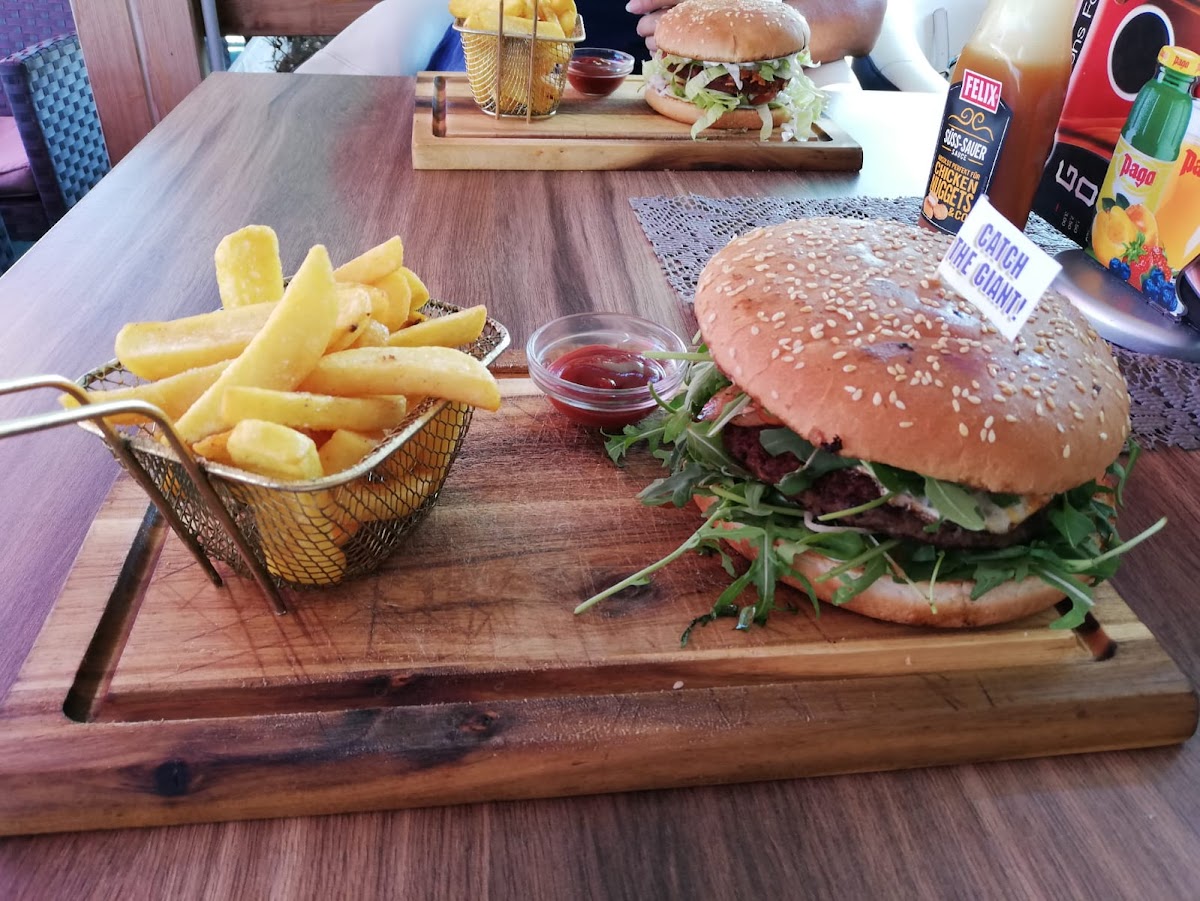 Gong - Pizzeria & Asiatisch-3