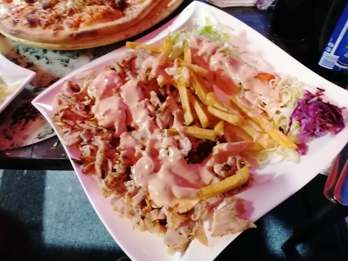 Gong - Pizzeria & Asiatisch-7