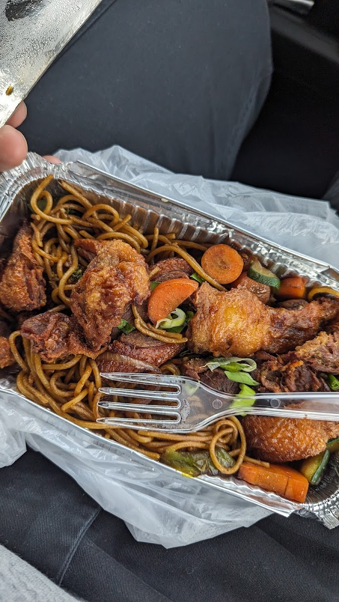 Gong - Pizzeria & Asiatisch-9